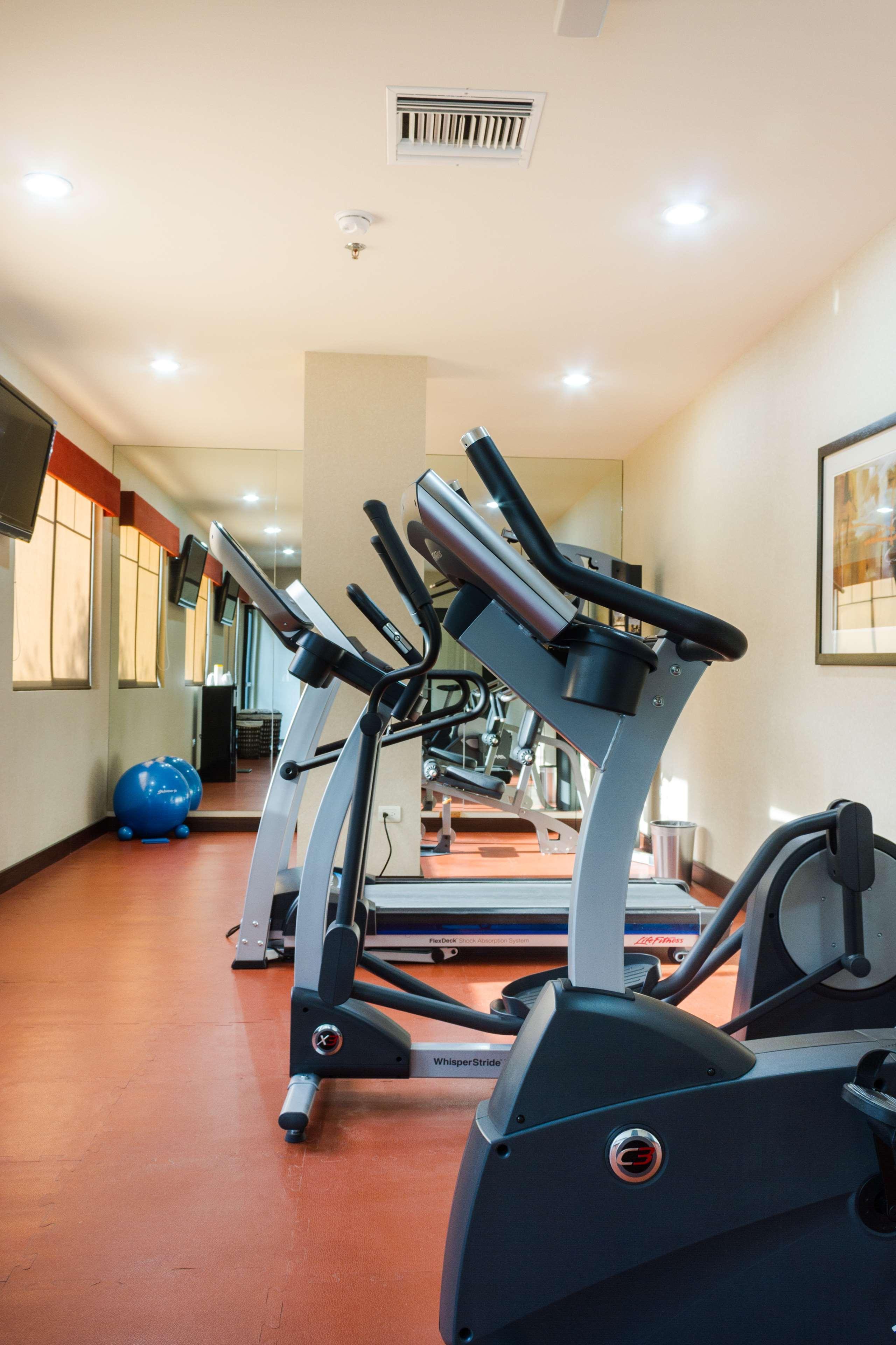 Best Western Premier Monterrey Aeropuerto Apodaca Ngoại thất bức ảnh Elliptical trainer