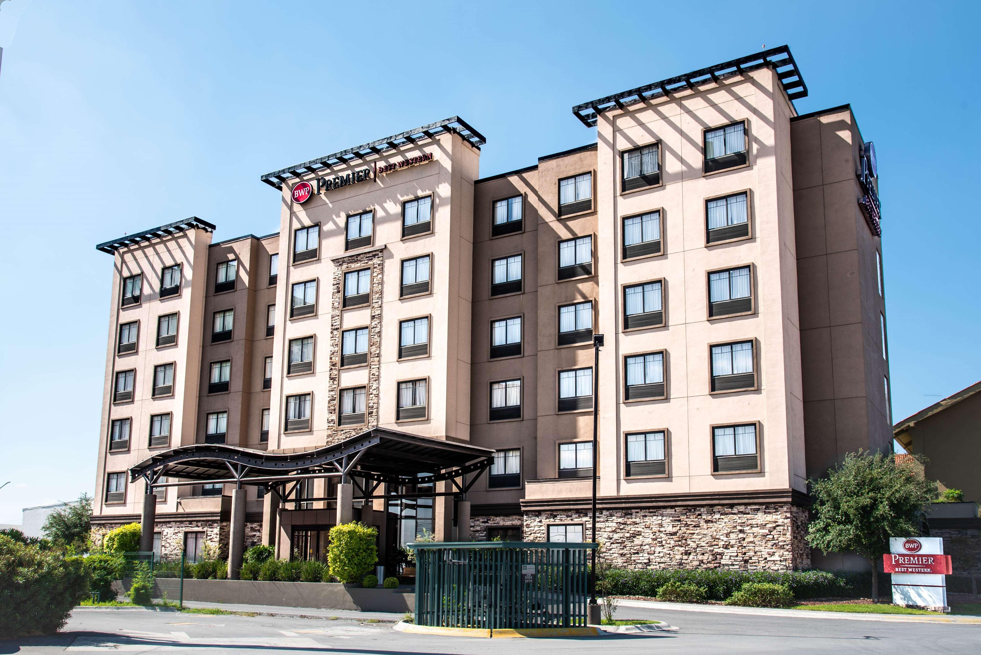 Best Western Premier Monterrey Aeropuerto Apodaca Ngoại thất bức ảnh The Hilton San Marcos
