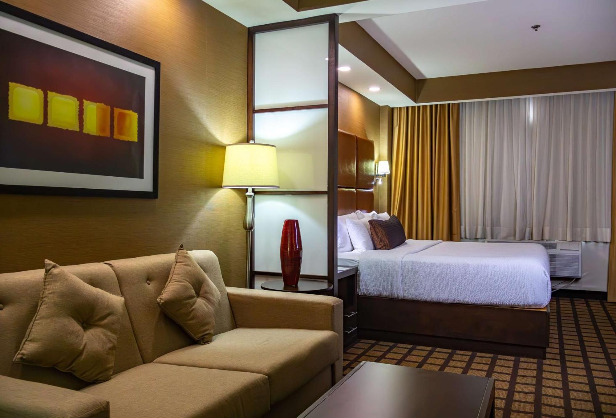 Best Western Premier Monterrey Aeropuerto Apodaca Ngoại thất bức ảnh A typical hotel room